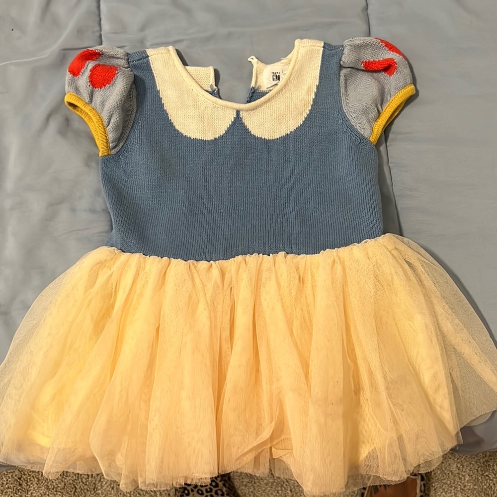 Snow White costume